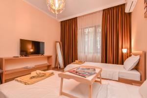 Sofia Dream Apartment - The Library - 3-BDR, 2-BTHR