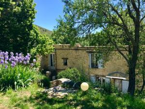 Auberges Gite de Venascle : Chambre Familiale Confort