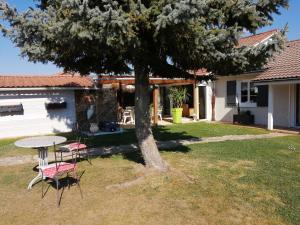 B&B / Chambres d'hotes Chambres d'hotes le Clos de la Presle, Compostelle : photos des chambres