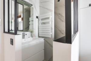 Appartements Pick A Flat's Apartment in Saint Germain - Rue Corneille : photos des chambres