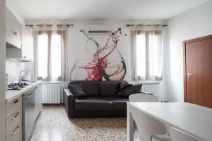 San Polo Canal View Apartments by Wonderful Italy