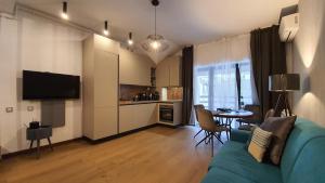 Marmot apartment up & down