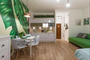 Cozy modern STUDIO GREEN APARTMENT in Old Town