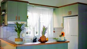 Elias House Traditional & Cozy by 8essentially