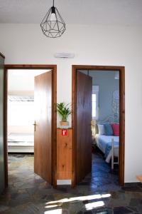 Elias House Traditional & Cozy by 8essentially