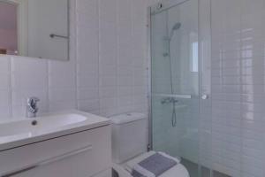 Studio with private terrace and view of Acropolis!