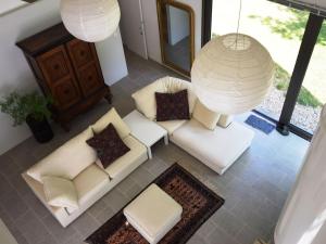 Luxury holiday home by the river in Boissières