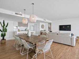 Circle on Cavill - Hosted by Gold Coast Luxury Resorts