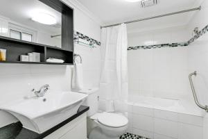 Comfort Inn & Suites Burwood