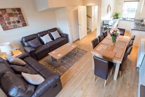 Four-Bedroom House room in Camstay New Street