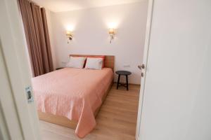 Riverside Ronze Apartment