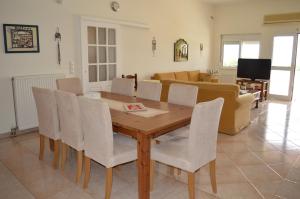 Grand Blue Villa - Families only Korinthia Greece