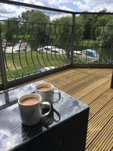 Waterfront House In The Heart Of St Neots