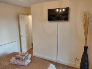 Waterfront Apartment In The Heart Of St Neots