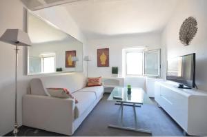 Appartements Studio centre ville Saint Tropez avec parking : Studio avec mezzanine