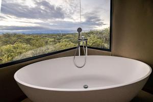 Kifaru Luxury Lodge