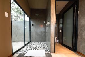 Kifaru Luxury Lodge
