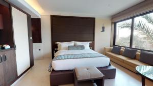 Palm Deluxe Room room in Meliá Desert Palm Dubai