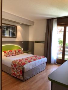 Hotels Les Tilleuls : photos des chambres