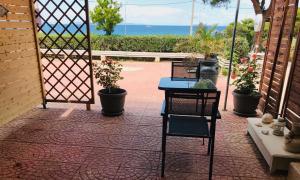 Seaview Apartments