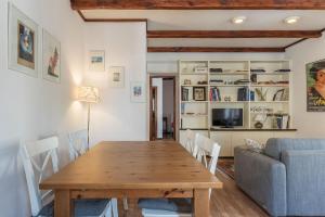 Colosseo Modern Apartment