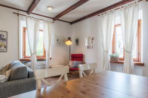 Colosseo Modern Apartment