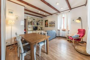 GuestHost - Colosseo Modern Apartment