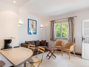 Flat in a beautiful building with pool