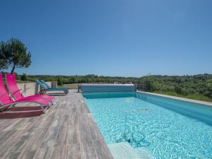 Maisons de vacances Spacious Holiday Home in Sauveterre de l mance : photos des chambres