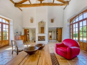 Maisons de vacances Spacious Holiday Home in Sauveterre de l mance : photos des chambres