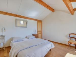 Maisons de vacances Spacious Holiday Home in Sauveterre de l mance : photos des chambres