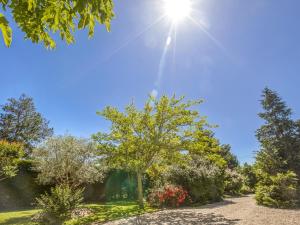 Maisons de vacances Modern Holiday Home in Barry d Islemade with Pool : Maison de Vacances 3 Chambres 