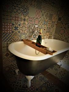 B&B / Chambres d'hotes Arche de Lanoe jacuzzi : photos des chambres