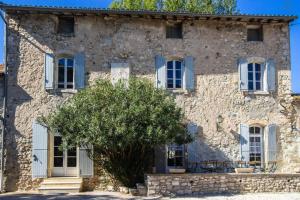 Maisons de vacances Stunning farmhouse with heated private pool in Provence : photos des chambres