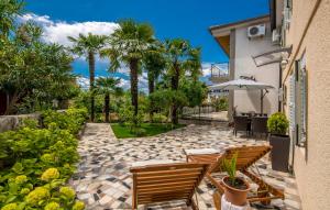 Holiday House Serenity