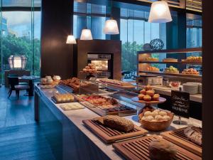 Food and beverages, Grand Hyatt Hong Kong in Hong Kong