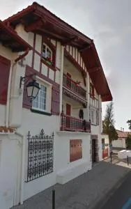 Charmant appartement, plein pied, 2 places parkings - Ahetze