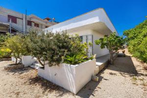 Villa Sara by BarbarHouse