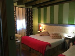 Habitación Doble H2 - opción de supletoria room in Alojamiento Bernabales