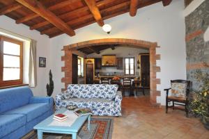 Large Two-Bedroom Apartment room in Agriturismo Santa Veronica