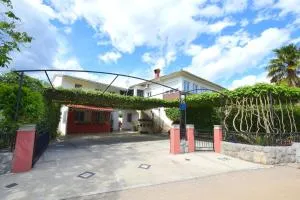 Apartments Tavcar - 斯维蒂安东