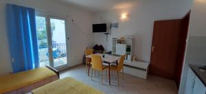 Apartments Lampalo 