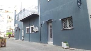 Katies Blue House