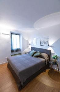 L Attico GIALLO ORO di Giulia