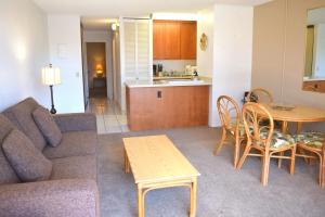 Apartment room in Maui Vista 3101