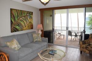 Apartment room in Royal Mauian 307