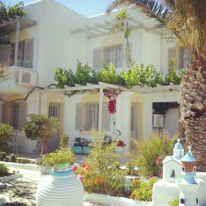 Vrohaki Studios & Rooms Paros Greece