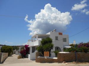 Dahlia Apartments And Studios Paros Greece