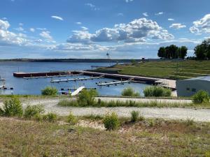 Modernes Apartment am Hafen mit Seeblick
