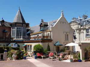 Hotels Chateau La Tour Du Roy : photos des chambres